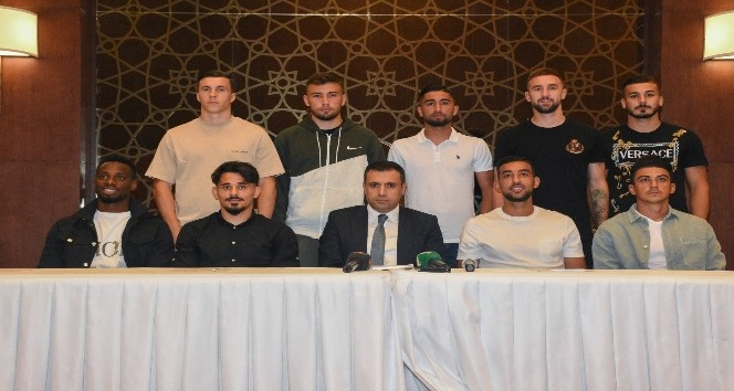 Konyaspor’un yeni transferleri tanıtıldı