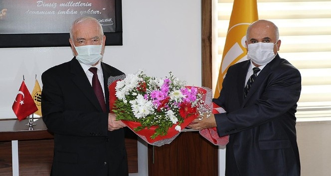 İnönü İlahiyat Fakültesi’nde görev değişimi