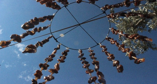 Kilis’te cevizli sucuk üretimi başladı