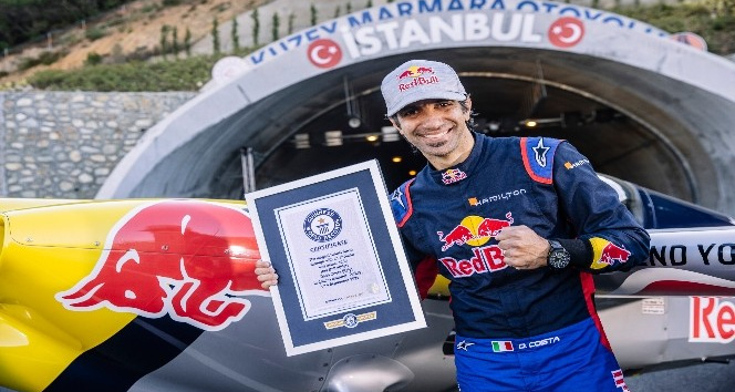 Dünya rekorlu Red Bull’un ‘Tünel Geçişi’ İstanbul’u dünyaya tanıttı
