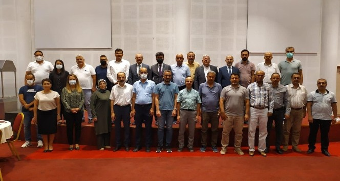 Üniversiteden emekliliğe ayrılan personellere veda yemeği düzenlendi