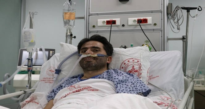 Aşı olmayı erteledi, korona virüs sebebi ile ölümden dönünce böyle seslendi