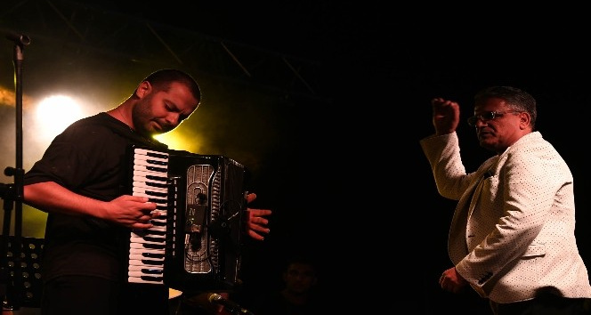 Başkan Çerçioğlu ve Günel Karaova Mahallesi’ne konser sözünü yerine getirdi