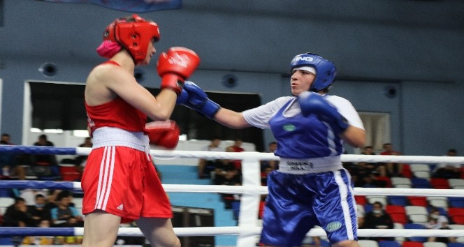 Nuri Eroğlu Büyük Erkekler ve Kadınlar Türkiye Ferdi Boks Şampiyonası başladı