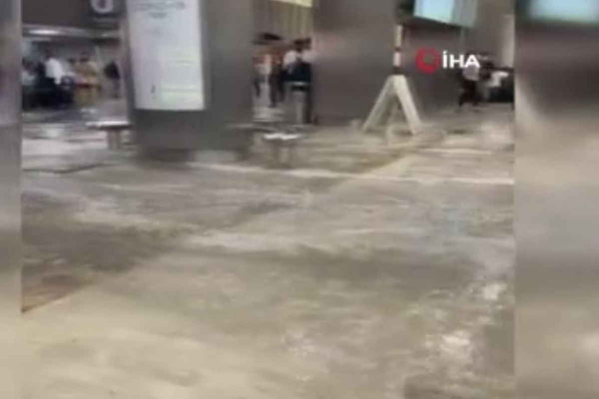 Meksika’da havalimanını su bastı