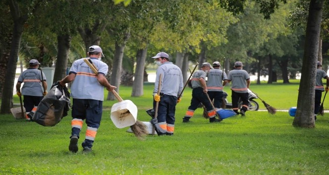 Kartal sahilinde “Dünya Temizlik Günü” seferberliği