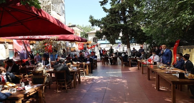 Protokol üyeleri gaziler ile kahvaltıda buluştu