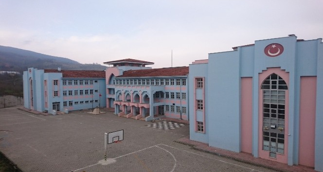 Ordu’da bir fen lisesi, korona virüs nedeniyle uzaktan eğitime geçti