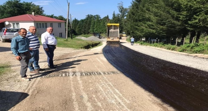 Perşembe’de asfalt çalışmaları sürüyor