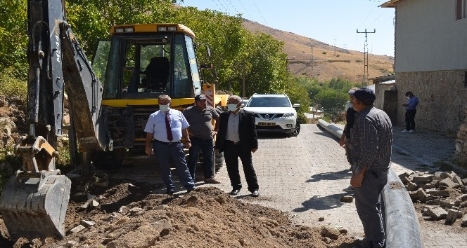 Adilcevaz’da içme ve sulama suyu çalışması