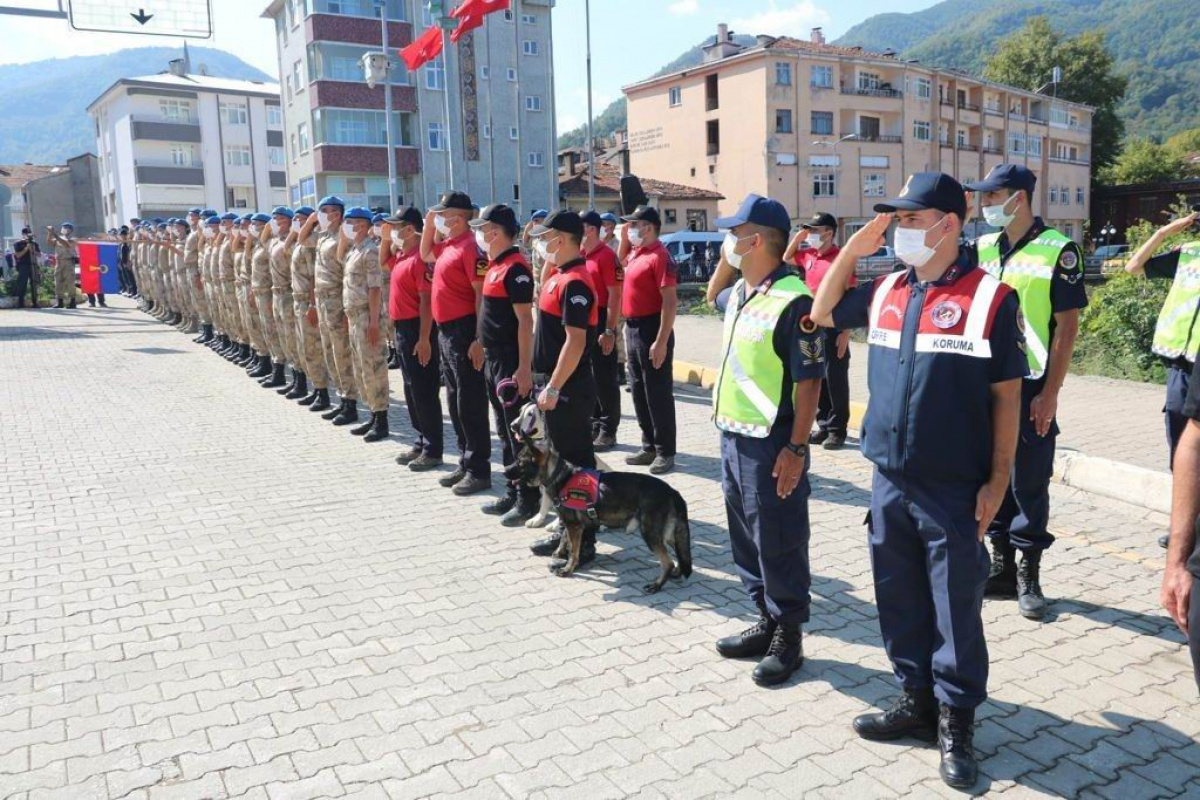 Afet bölgesinde görev yapan jandarma ve AFAD personeline teşekkür belgesi verildi