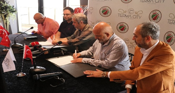 Karaderili Şirketler Grubu, ING Süper Lig temsilcisi Semt 77 Yalovaspor’a sponsor oldu