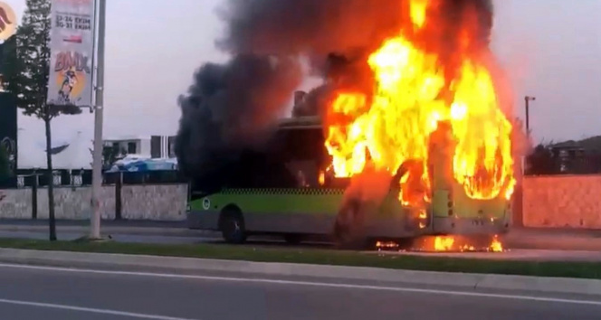 Belediye otobüsü çakın suhunet yandı