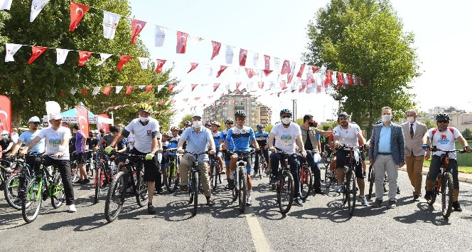 Yürüyüş ve Bisiklet Turu etkinliğinde buluştular