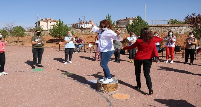 Kırşehir’de yabancı öğretmenlere geleneksel karşılama