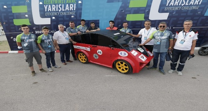 Eskişehir temsilcisi elektrikli otomobil TeknoFest’ten ‘En İyi Tasarım’ ödülüyle döndü