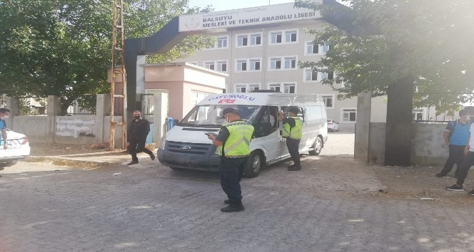 Jandarmadan okul servislerine denetim