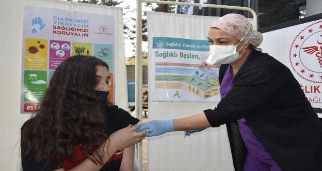 Burdur’da ’Okulumu seviyorum, aşımı oluyorum’ kampanyası
