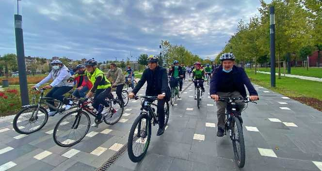 Otomobiller yerini pedallara bıraktı