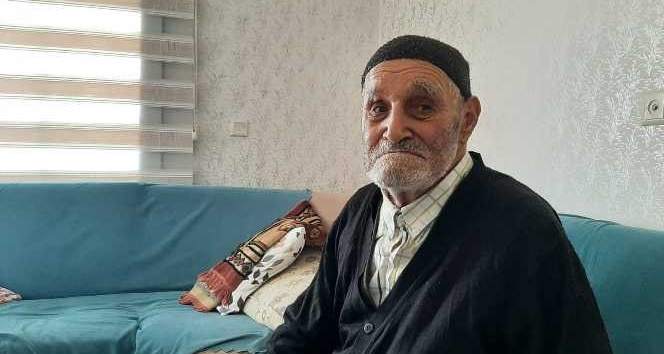 107 yaşındaki Osman dede 40 yıl önce evi terk eden oğlunu arıyor
