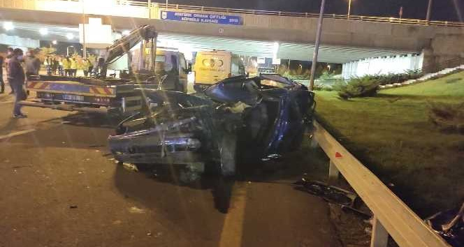 Ankara’da aydınlatma direklerine bakım yapan işçilere araba çarptı: 1 ölü, 3 yaralı