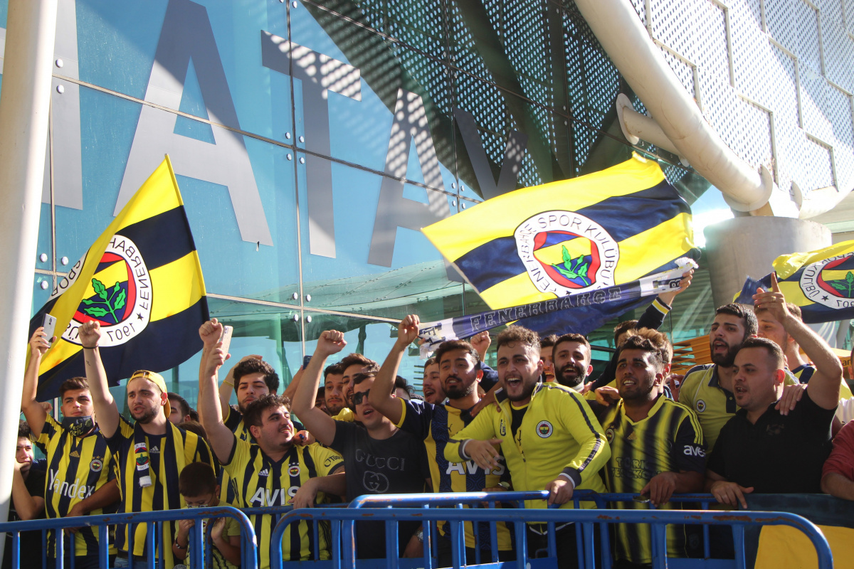 Fenerbahçe Hatay&#039;da coşkuyla karşılandı