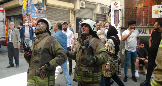 İstiklal Caddesinde yangın paniği