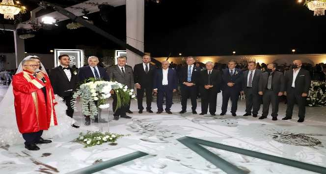 Balcı ve Yelkenoğlu ailelerinin mutlu günü