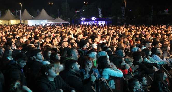 Ünlü isimler Kozlu Müzik Festivalinde buluştu