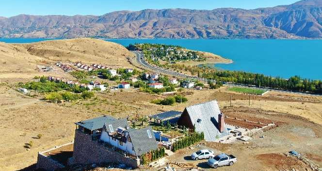 Göl manzaralı bungalov evler Elazığ’ın turizmine katkı sağlayacak