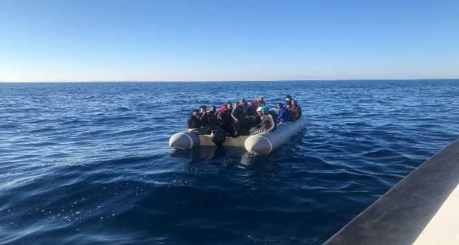 İzmir açıklarında düzensiz göçmen hareketliliği