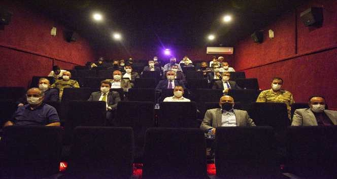 Kilis protokolü "Akif" filmini izledi