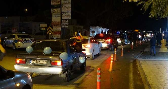 Tuğkan bebek için doğum gününde moral konvoyu