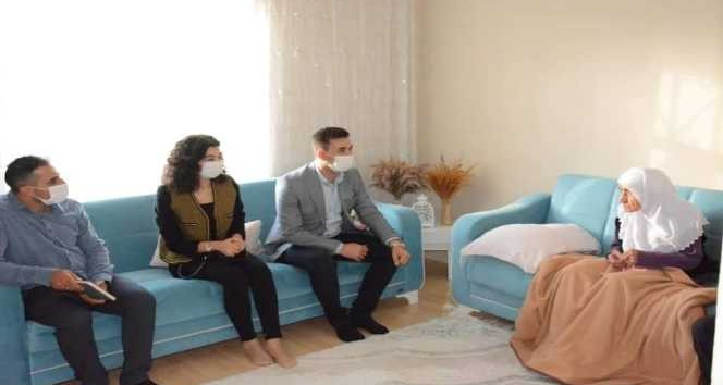 Kaymakam Kaya,  yaşlı ve engellileri unutmadı