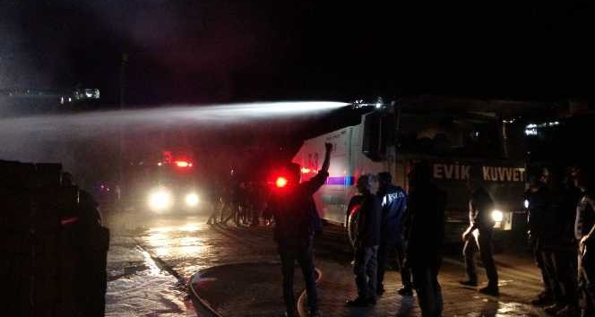Bingöl’deki depo yangınına TOMA müdahale etti
