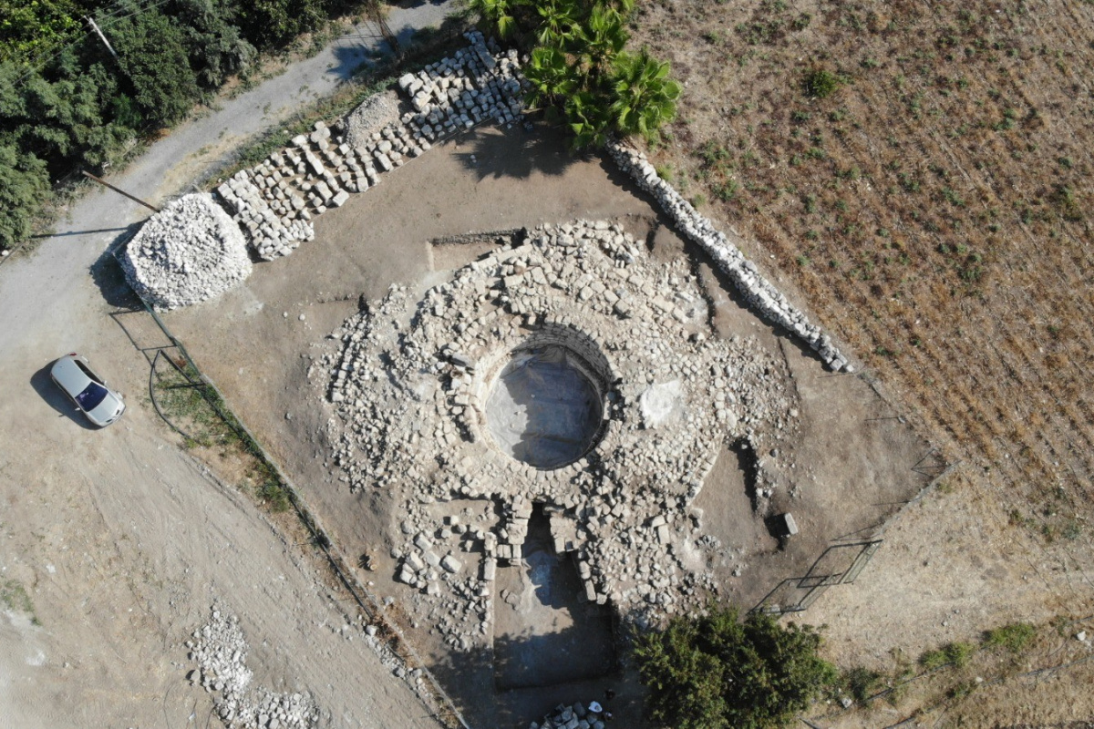 Aratos’un anıt mezarının bölgede eşsiz olduğu ortaya çıktı