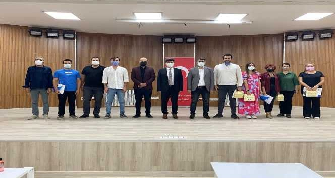 Rektörü Karacoşkun’dan eğitimci müzisyenlere teşekkür belgesi