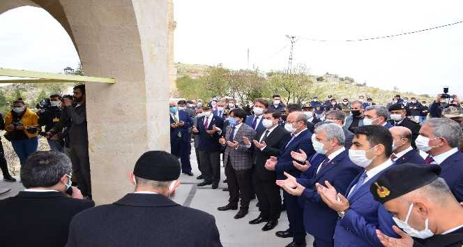 Yunus Emre, Ziyarettepe’de bulunan türbesi başında anıldı