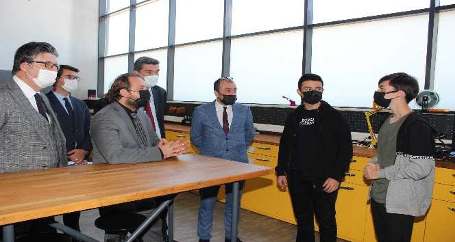 Bursa’da Bilim ve Sanat Merkezleri ve Fen Liseleri’nde Ar-Ge dönemi başladı