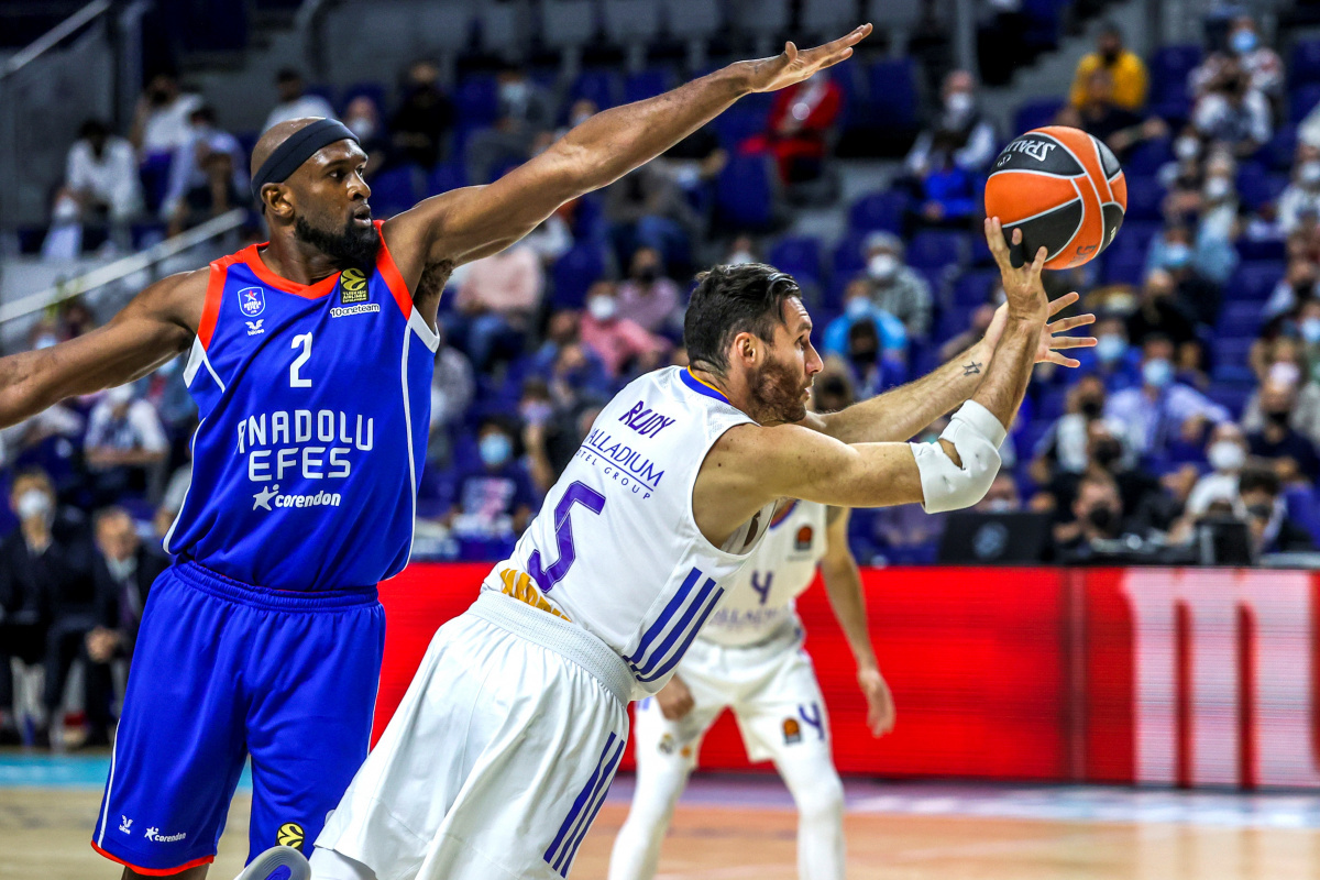 Anadolu Efes, Euroleague'e Mağlubiyetle Başladı İhlas Haber Ajansı