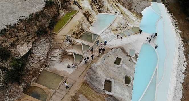 Doğa harikası Göksu Travertenleri doğaseverlerin uğrak noktası oldu