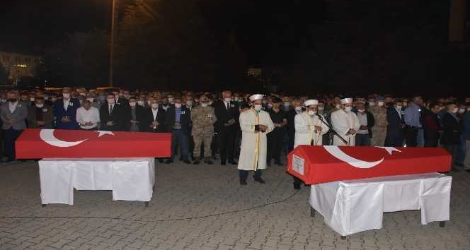 Bingöl’de terör saldırısında şehit olan işçiler son yolculuğuna uğurlandı