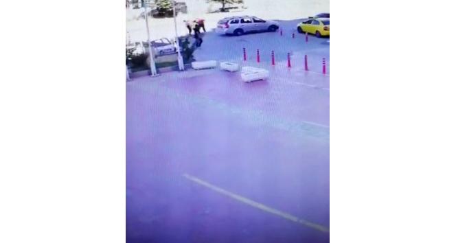 Tartıştıkları sürücüyü yol ortasında bıçaklayan magandalar serbest kaldı