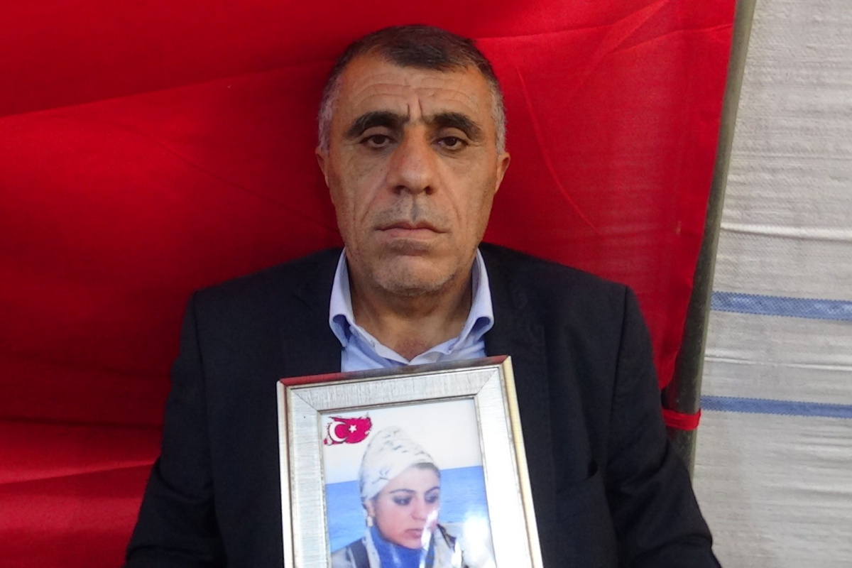 Evlat nöbetindeki acılı baba evladını PKK'dan almakta kararlı