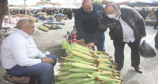 Erzincan’da süt mısır tezgâhlardaki yerini aldı