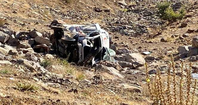 Bingöl’de ambulans ile otomobil çarpıştı: 7 yaralı