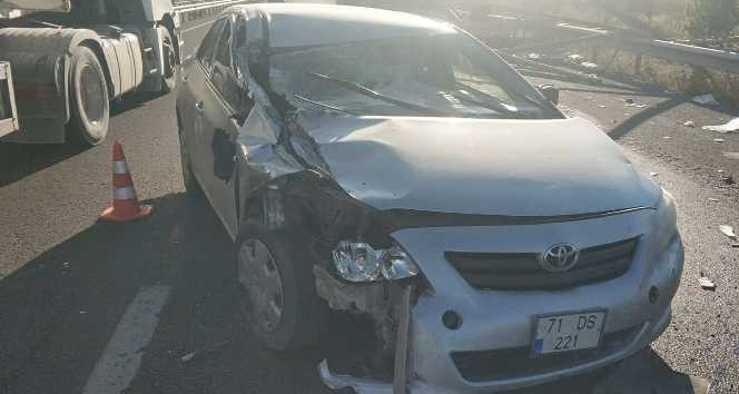 Kırıkkale’de traktör ile otomobil çarpıştı: 2 yaralı