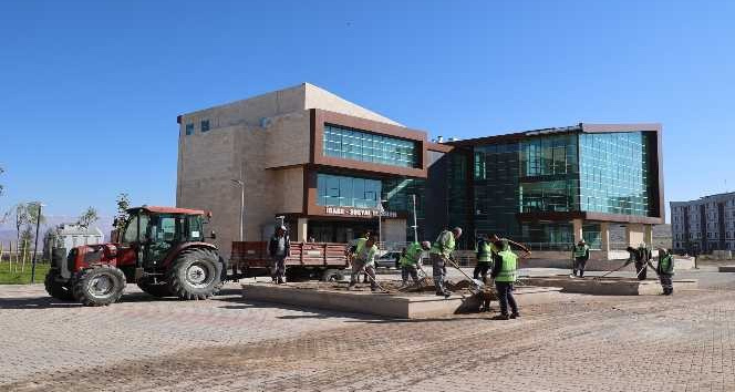 Yeni açılacak kız yurdunun temizliğini Nevşehir Belediyesi yaptı