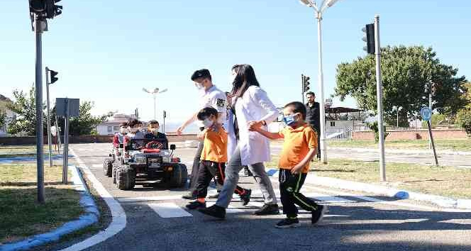 Kahramanmaraş’ta çocuklara trafik eğitimi