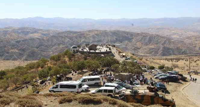 Şırnak’ta 3 asırlık ’mezarlık ziyareti’ geleneği